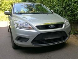Silber Gebraucht 2008 Ford Focus Kleinwagen | 1.499 €