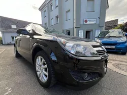 Schwarz Gebraucht 2010 Opel Astra Limousine | 3.499 € (Fairer Preis)