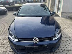 Blau Gebraucht 2015 VW Golf VII Trendline Kombi | 4.999 € (Superpreis)