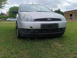 Silber Gebraucht 2002 Ford Fiesta Kleinwagen | 500 € (Superpreis)