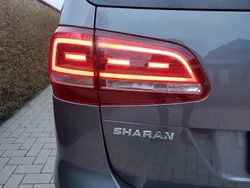 Grau Gebraucht 2017 VW Sharan Van / Kleinbus | 17.200 € (Fairer Preis)