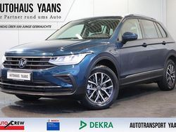 Blau Gebraucht 2022 VW Tiguan Life SUV | 25.389 € (Superpreis)