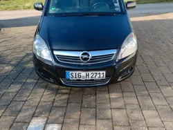 Schwarz Gebraucht 2011 Opel Zafira Design Edition Van / Kleinbus | 2.900 € (Guter Preis)