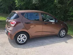 Braun Gebraucht 2017 Hyundai i10 Kleinwagen | 8.500 € (Fairer Preis)