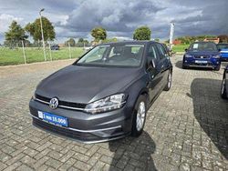 Indiumgrau metallic (metallic) Gebraucht 2018 VW Golf VII Comfortline Limousine | 14.875 € (Fairer Preis)