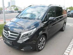 Schwarz Gebraucht 2017 Mercedes V250 Van / Kleinbus | 37.900 € (Teuer)