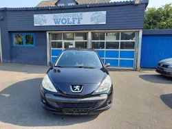 Schwarz Gebraucht 2011 Peugeot 206+ Basis Kleinwagen | 3.300 € (Fairer Preis)