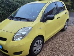 Gelb Gebraucht 2009 Toyota Yaris Limousine | 2.750 € (Guter Preis)