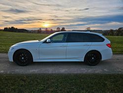 Weiß Gebraucht 2014 BMW 335 M Performance Kombi | 25.000 €