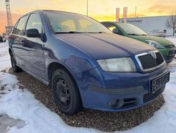 Blau Gebraucht 2005 Skoda Fabia Classic Limousine | 1.899 € (Fairer Preis)