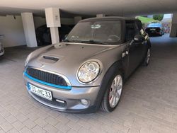 Grau Gebraucht 2009 Mini John Cooper Works Kleinwagen | 9.600 € (Fairer Preis)