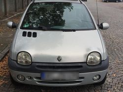 Silber Gebraucht 2003 Renault Twingo Kleinwagen | 1.500 € (Teuer)