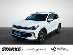 Pure white Gebraucht 2024 VW Tiguan Life SUV | 35.760 € (Fairer Preis)