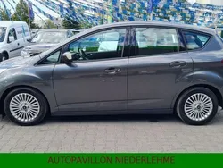 Grau metallic Gebraucht 2016 Ford C-MAX Van / Kleinbus | 13.990 € (Fairer Preis)