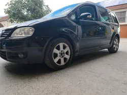Schwarz Gebraucht 2005 VW Touran Van / Kleinbus | 990 € (Superpreis)