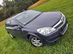 Blau Gebraucht 2009 Opel Astra Limousine | 700 € (Guter Preis)