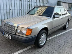 Grau Gebraucht 1987 Mercedes 250 Limousine | 7.000 €