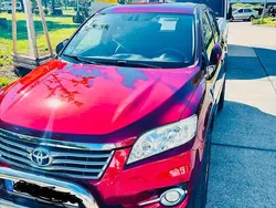 Rot Gebraucht 2011 Toyota RAV4 SUV | 12.850 € (Teuer)