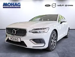 Weiss Gebraucht 2021 Volvo V60 Inscription Kombi | 31.880 € (Guter Preis)