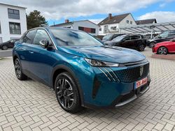 Grün Gebraucht 2024 Peugeot 3008 Allure SUV | 27.200 € (Superpreis)