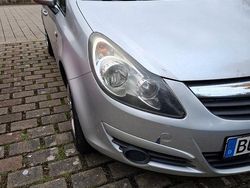 Silber Gebraucht 2010 Opel Corsa Edition Limousine | 2.700 € (Fairer Preis)