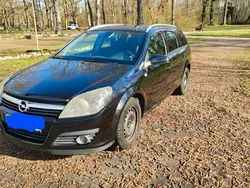 Schwarz Gebraucht 2006 Opel Astra Kombi | 590 € (Guter Preis)