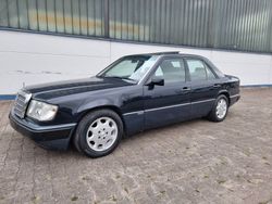 Blau Gebraucht 1991 Mercedes E300 Sportline Limousine | 6.900 €