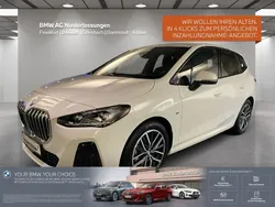 Weiß Gebraucht 2024 BMW 216 Active Tourer Luxury Line Van / Kleinbus | 30.980 € (Teuer)
