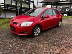 Rot Gebraucht 2010 Toyota Auris Limousine | 5.500 € (Fairer Preis)