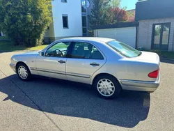 Silber Gebraucht 1995 Mercedes E320 Elegance Limousine | 2.200 €