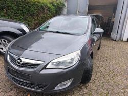 Grau Gebraucht 2011 Opel Astra Kombi | 1.999 € (Guter Preis)