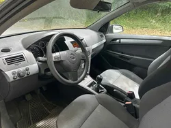 Schwarz Gebraucht 2005 Opel Astra Kleinwagen | 699 € (Guter Preis)
