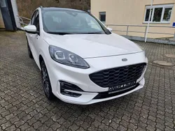 Weiß Gebraucht 2022 Ford Kuga ST-Line X SUV | 29.500 € (Etwas zu teuer)