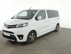 Weiß Gebraucht 2023 Toyota Proace Verso Team Kombi | 37.670 € (Guter Preis)