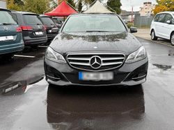Schwarz Gebraucht 2013 Mercedes E200 Limousine | 13.990 €