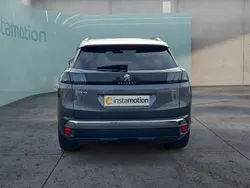 Grau Gebraucht 2022 Peugeot 3008 Van / Kleinbus | 28.799 € (Fairer Preis)