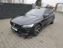 Onyx black / metallic Gebraucht 2024 Volvo V60 Plus Kombi | 43.490 € (Teuer)