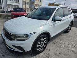 Weiß Gebraucht 2022 VW Tiguan Active SUV | 23.990 € (Fairer Preis)