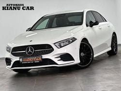 Weiß Gebraucht 2020 Mercedes A180 AMG line Limousine | 19.990 € (Guter Preis)
