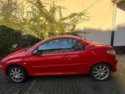 Rot Gebraucht 2006 Peugeot 206 CC Cabrio | 1.500 €