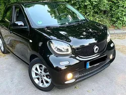 Schwarz Gebraucht 2016 Smart ForFour Basis Kleinwagen | 7.700 € (Fairer Preis)