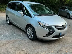 Silber Gebraucht 2014 Opel Zafira Tourer Van / Kleinbus | 6.300 € (Fairer Preis)