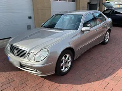 Grau Gebraucht 2004 Mercedes E200 Avantgarde Limousine | 3.250 € (Fairer Preis)