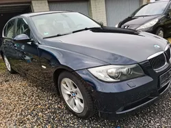 Blau Gebraucht 2005 BMW 325 Limousine | 3.000 € (Superpreis)