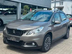 Grau Gebraucht 2016 Peugeot 2008 Active SUV | 8.390 € (Guter Preis)