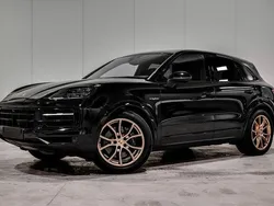 Schwarz Gebraucht 2024 Porsche Cayenne SUV | 111.399 €