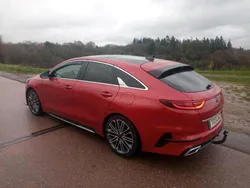 Rot Gebraucht 2019 Kia ProCeed GT 2 Kleinwagen | 18.500 €