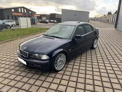 Blau Gebraucht 2001 BMW 325 Sport Line Limousine | 3.999 € (Guter Preis)