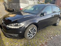 Schwarz Gebraucht 2019 VW Golf VII Join Kombi | 10.599 € (Guter Preis)