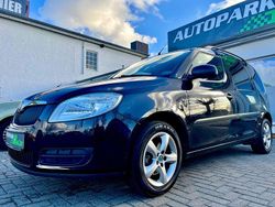 Schwarz Gebraucht 2010 Skoda Roomster Style Van / Kleinbus | 5.990 € (Fairer Preis)